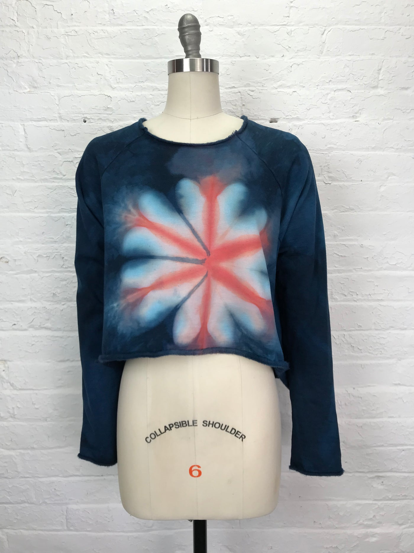 Heavyweight Fleece Cropped Sweatshirt in Peach Flower