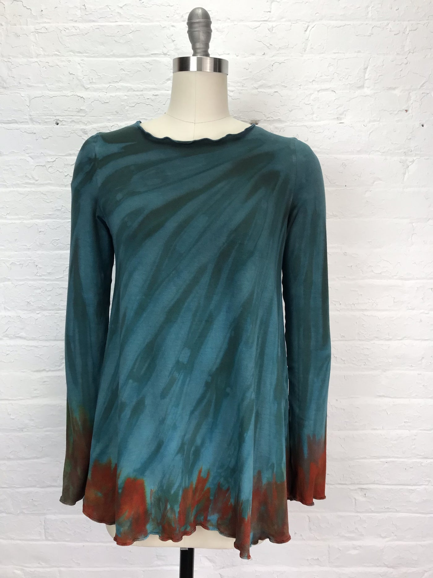 January Tunic in Complimentary - Medium