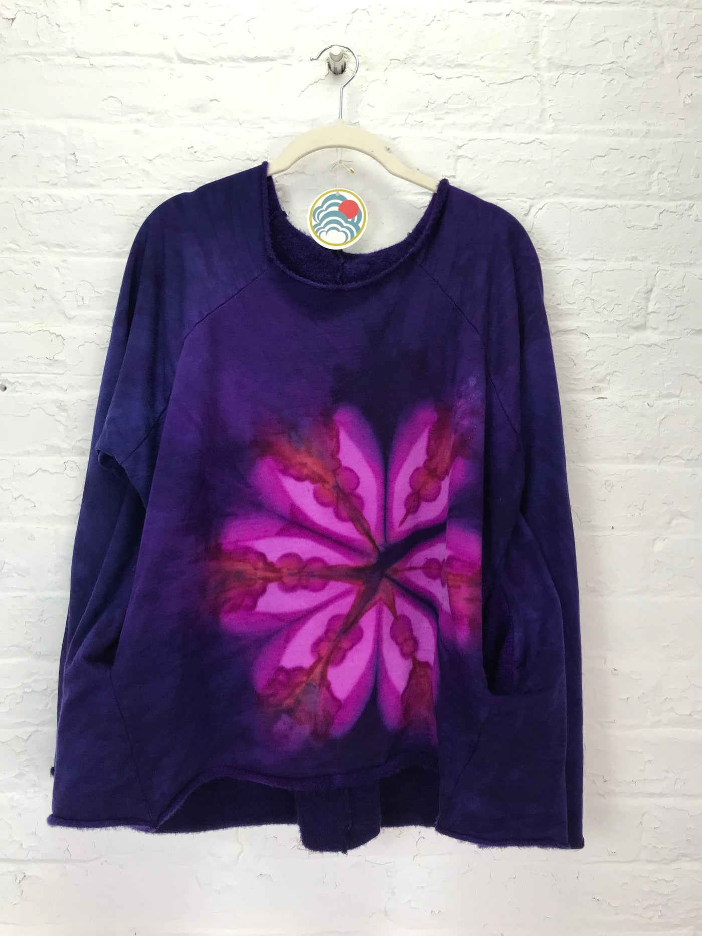 Fleece Raglan Sweatshirt in Copper Amethyst Daisy with Pockets