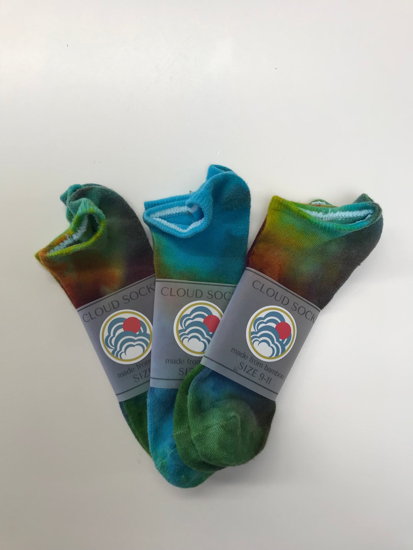 Women's Bamboo Footie Socks in Rainbow