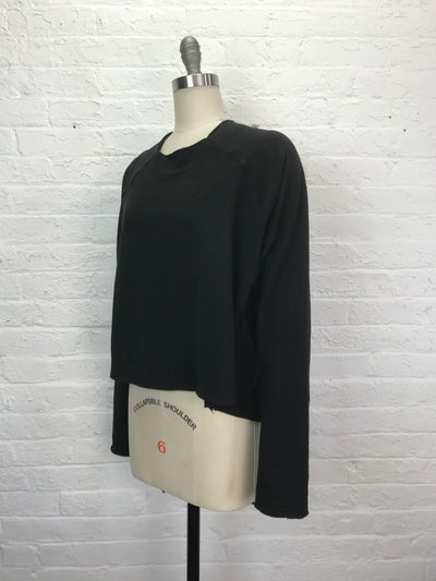 Cropped Fleece Raglan Sweatshirt in Jet Black - Medium