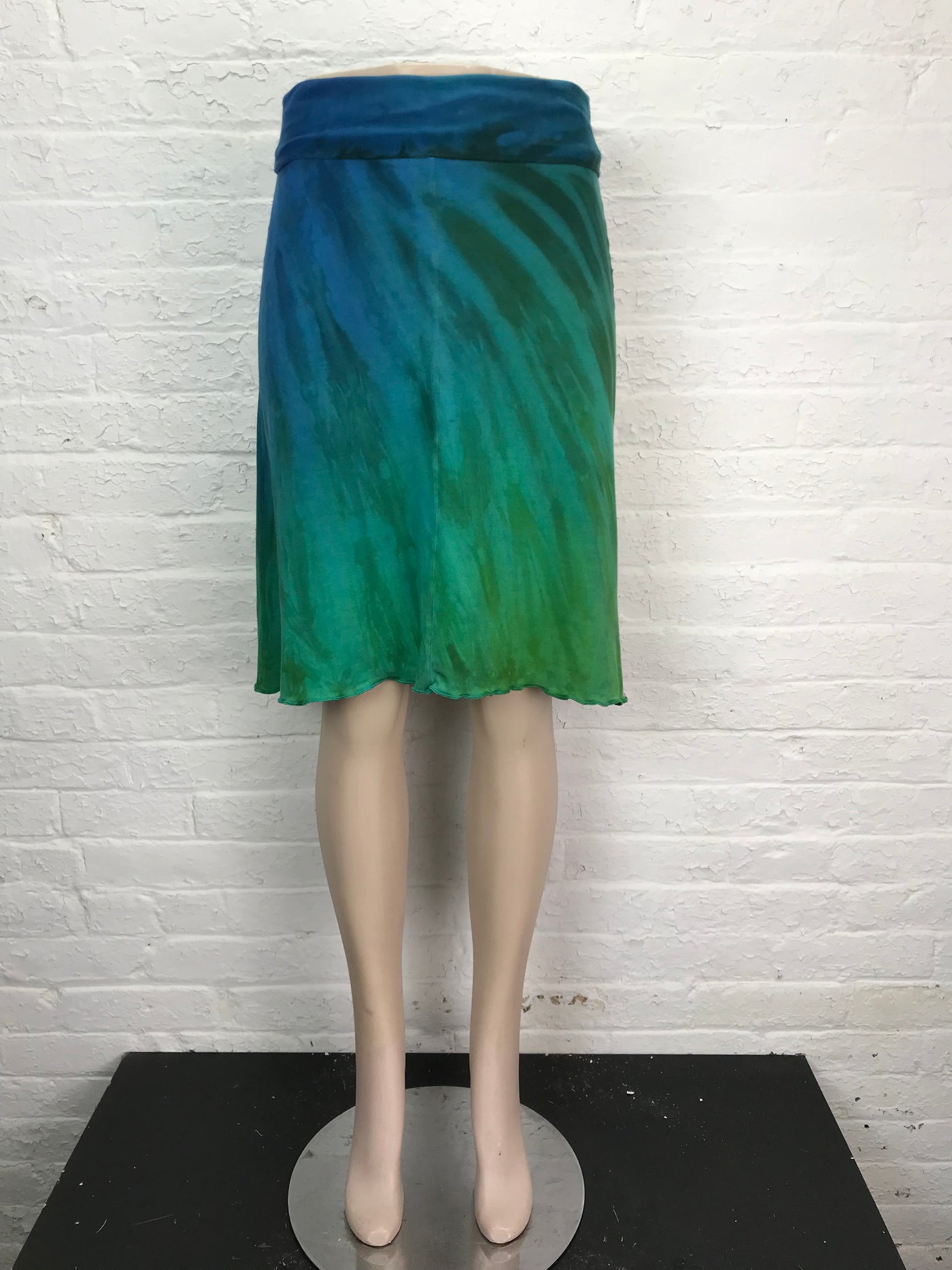 Skirt in Underwater Light - Medium