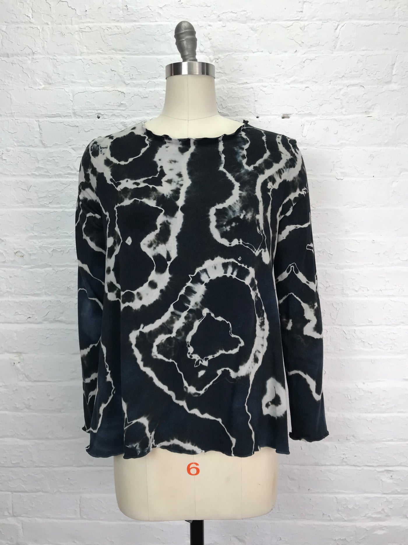 Rose Long Sleeve Tunic in Black Marble