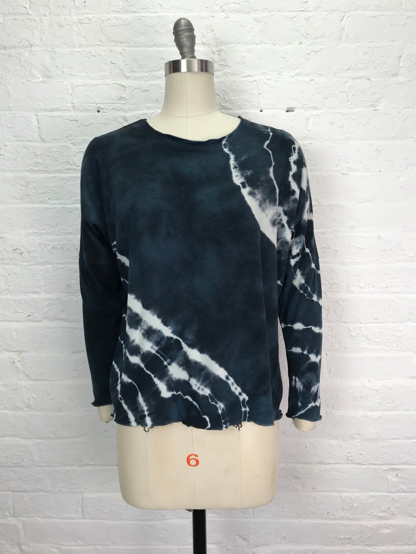 Juni Long Sleeve Shirt in Raven Geode - One Size