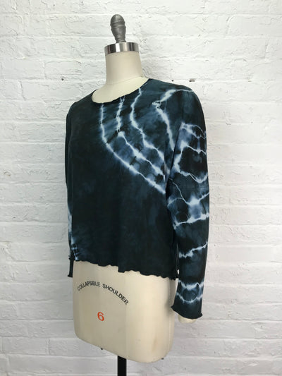 Juni Long Sleeve Petite Top in Cracked Pepper Geode