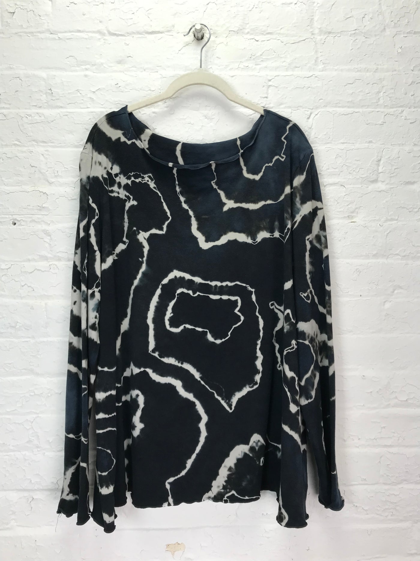 Rose Long Sleeve Tunic in Black Marble