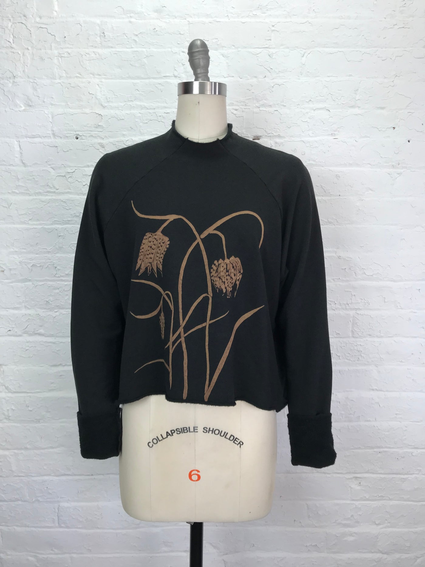 Funnel Neck Cropped Fleece Raglan Sweatshirt in Fritillaria