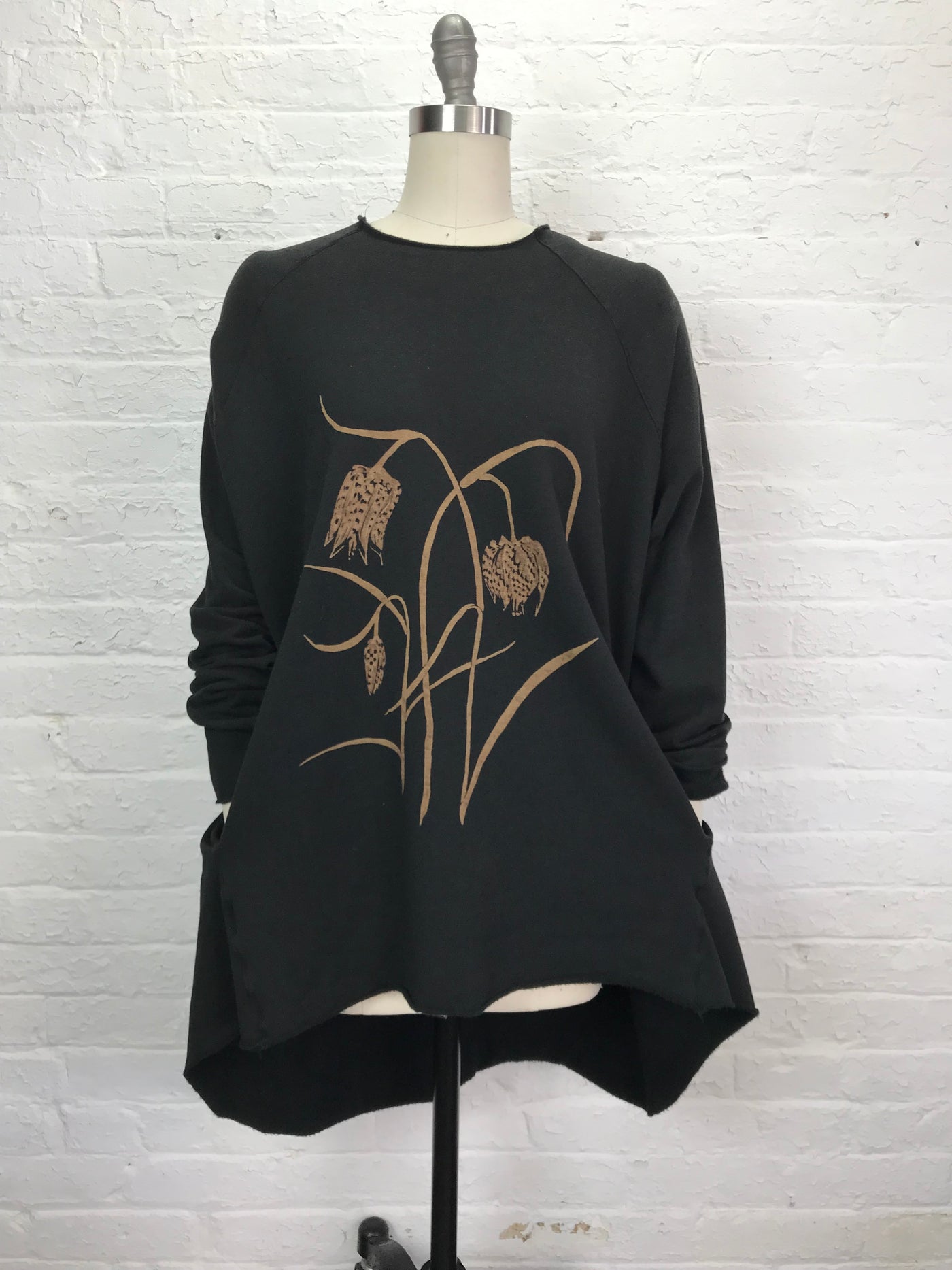 Oversized Stretch Fleece Raglan Tunic with Pockets in Fritillaria - One Size