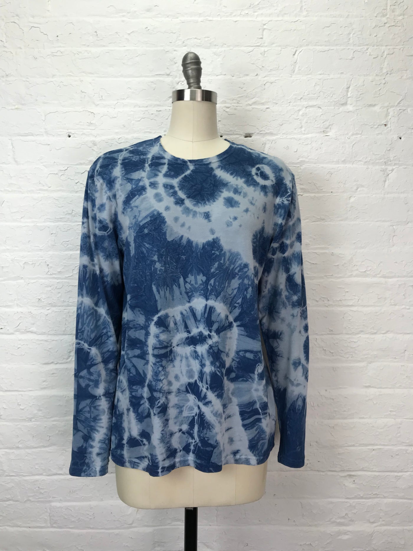 Atlas Unisex Long Sleeve Shirt in Indigo Geode