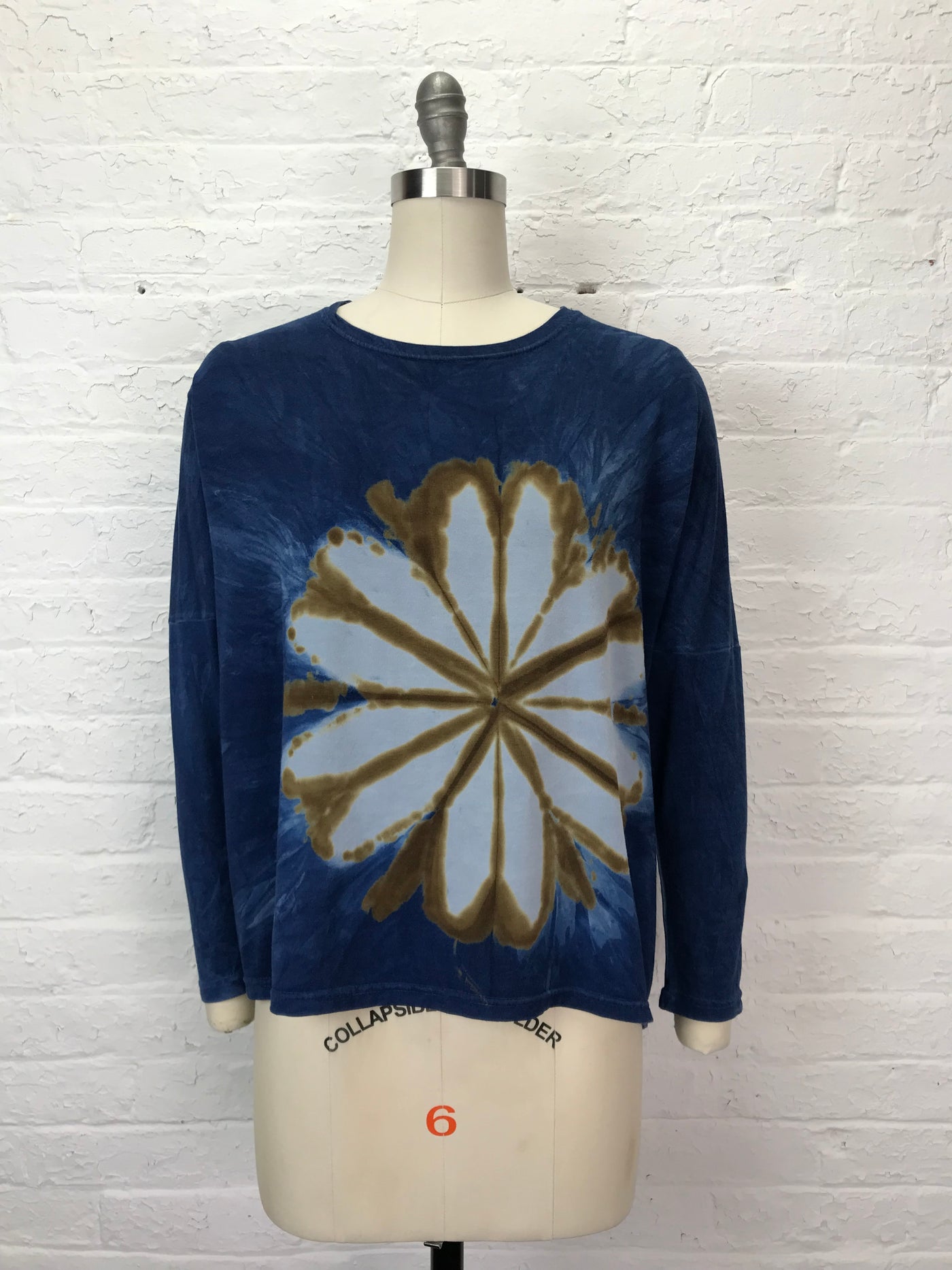 Long Sleeve Leni Top in Indigo Blossom- One Size