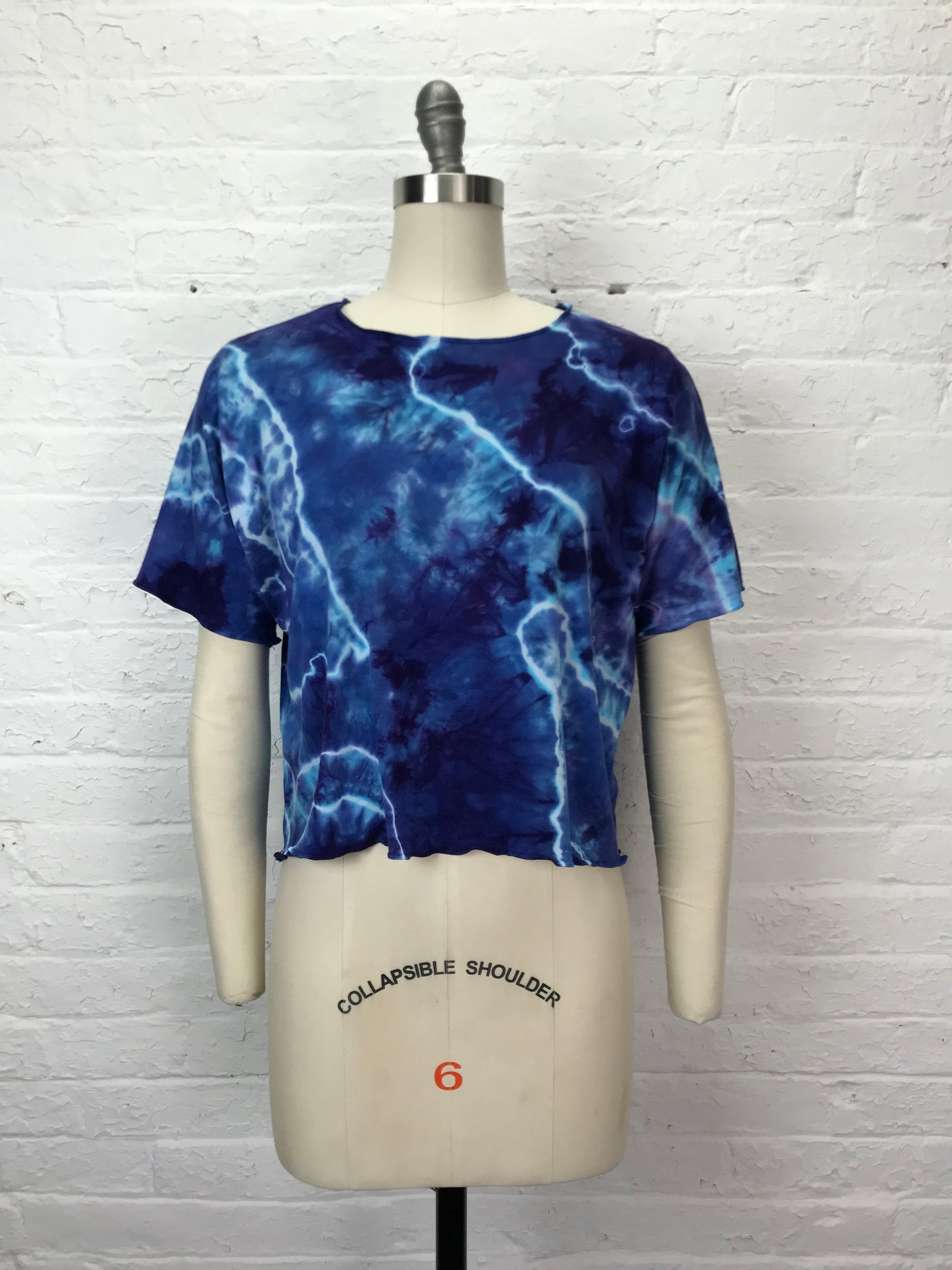 Juni Series in Iris Geode