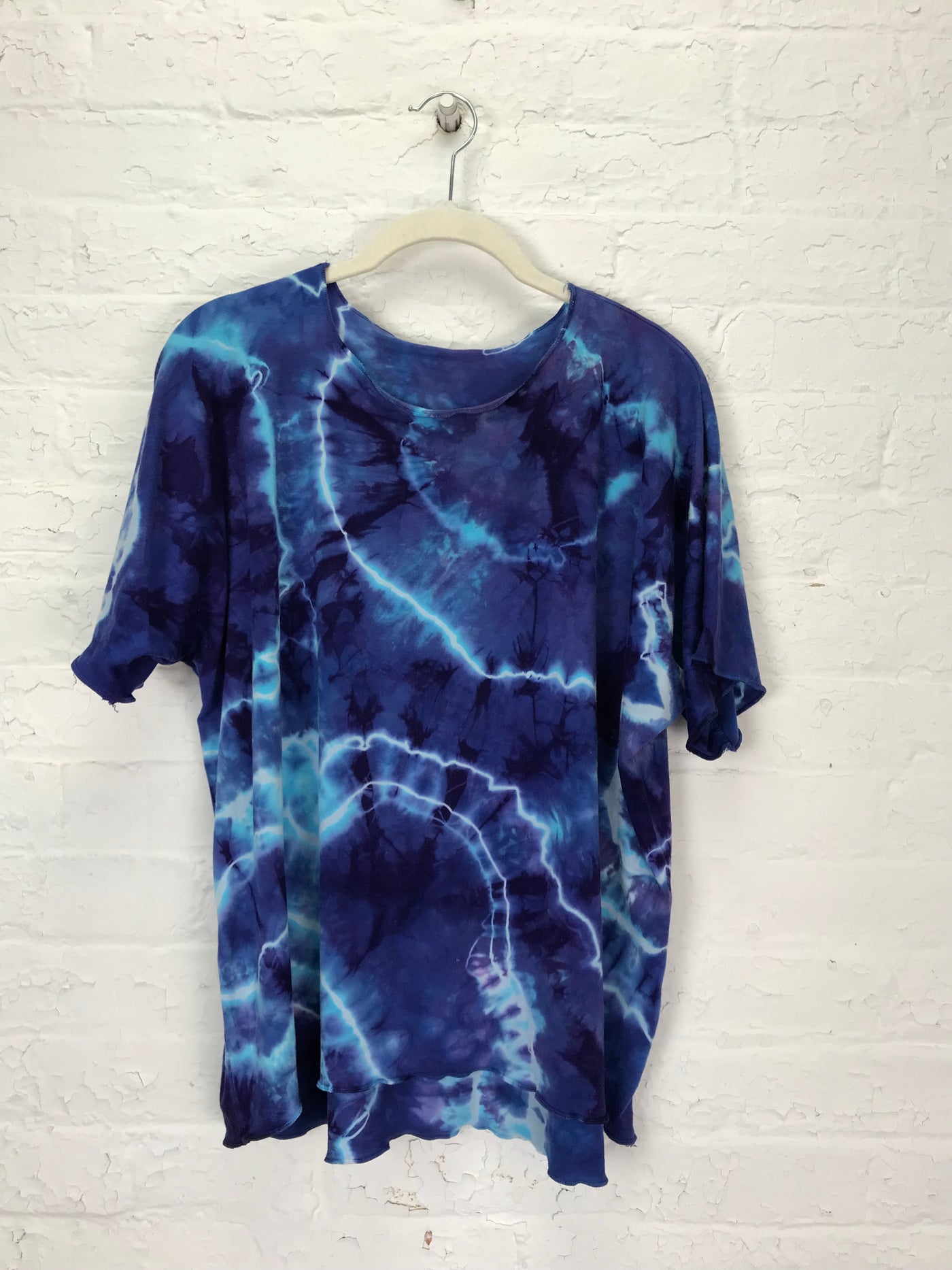 Juni Series in Iris Geode