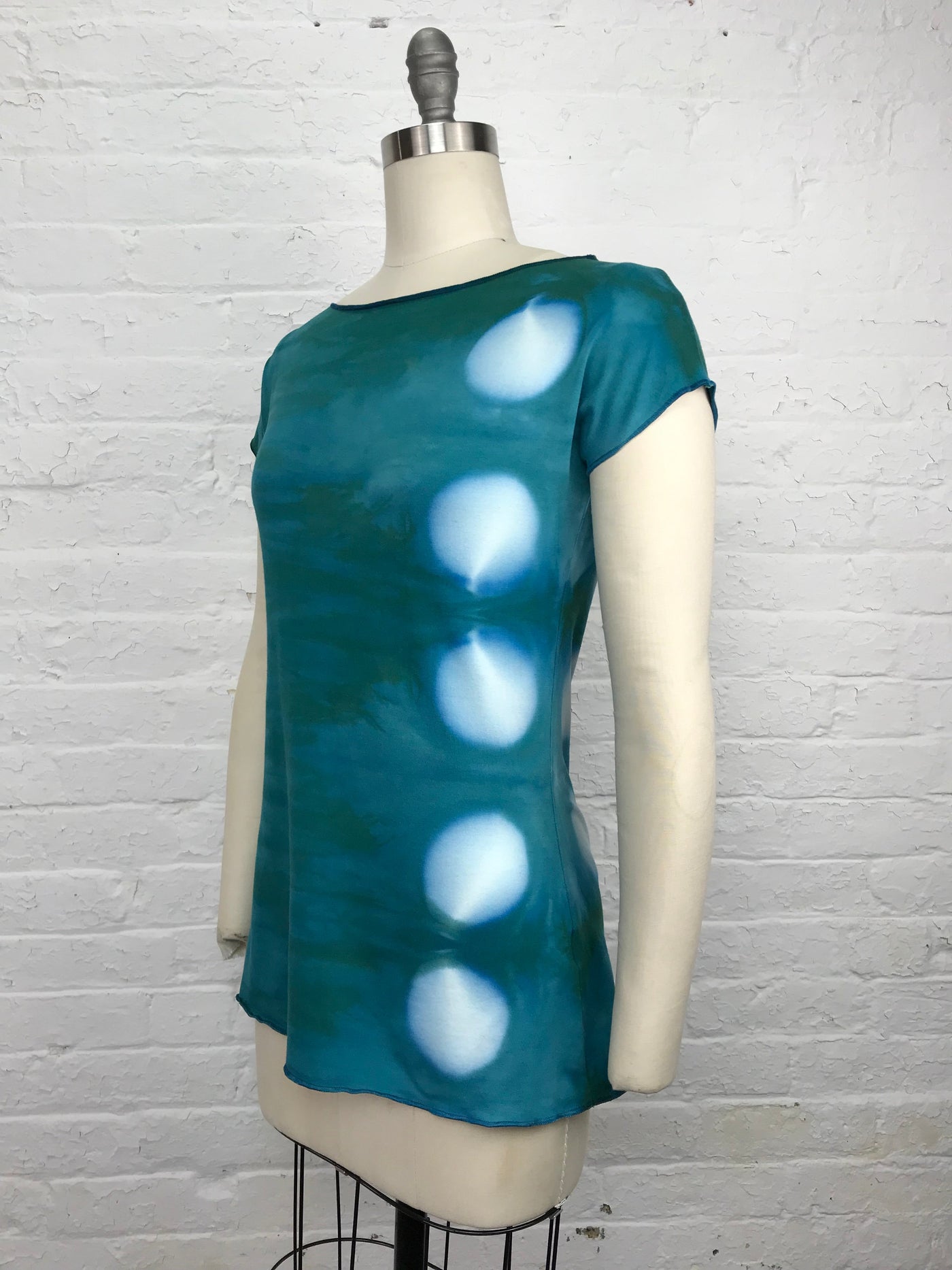 Elegant Shibori Dyed Fitted Candy Top in Maldives Eclipse - side view