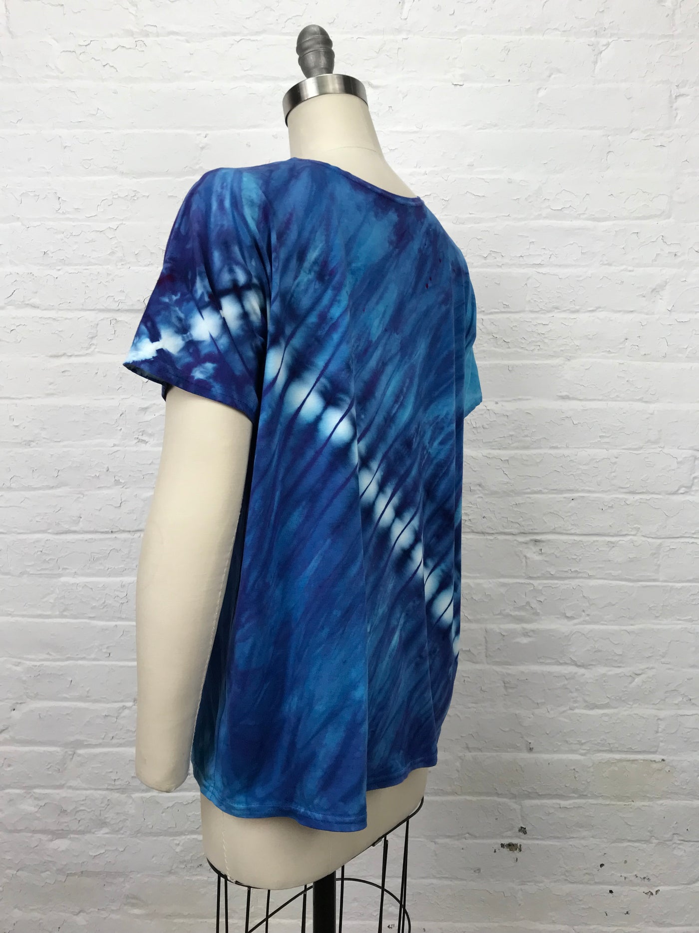 Astrid Long Top in Wild Blue Flash