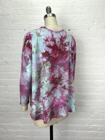Fleece Raglan Sweatshirt in Raspberries on Ice - One Size
