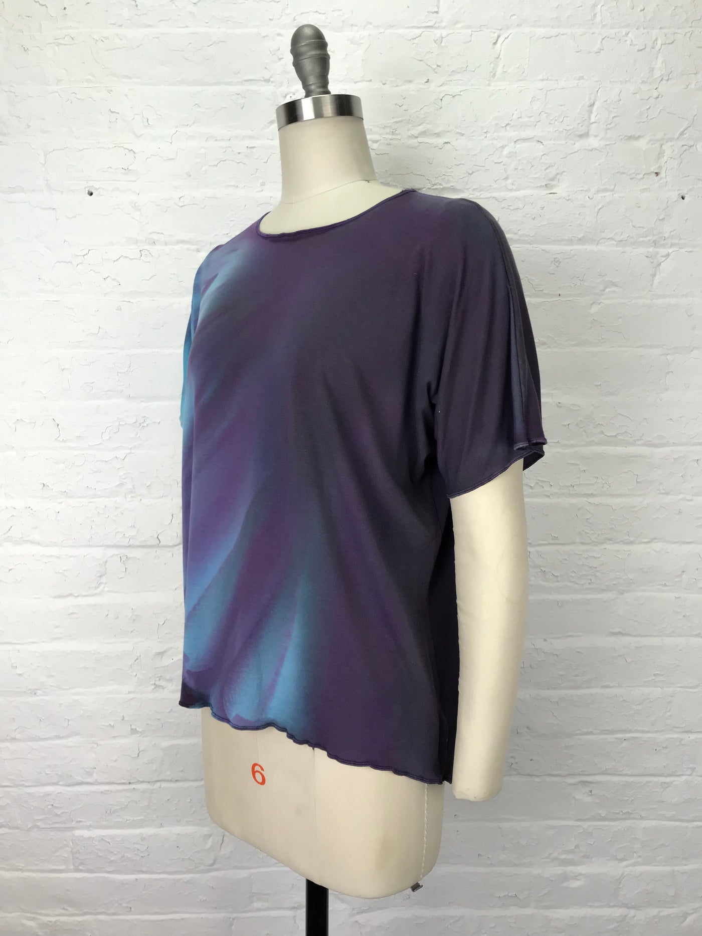 Juni Short Sleeve Shirt in Aurora in Violet - One size