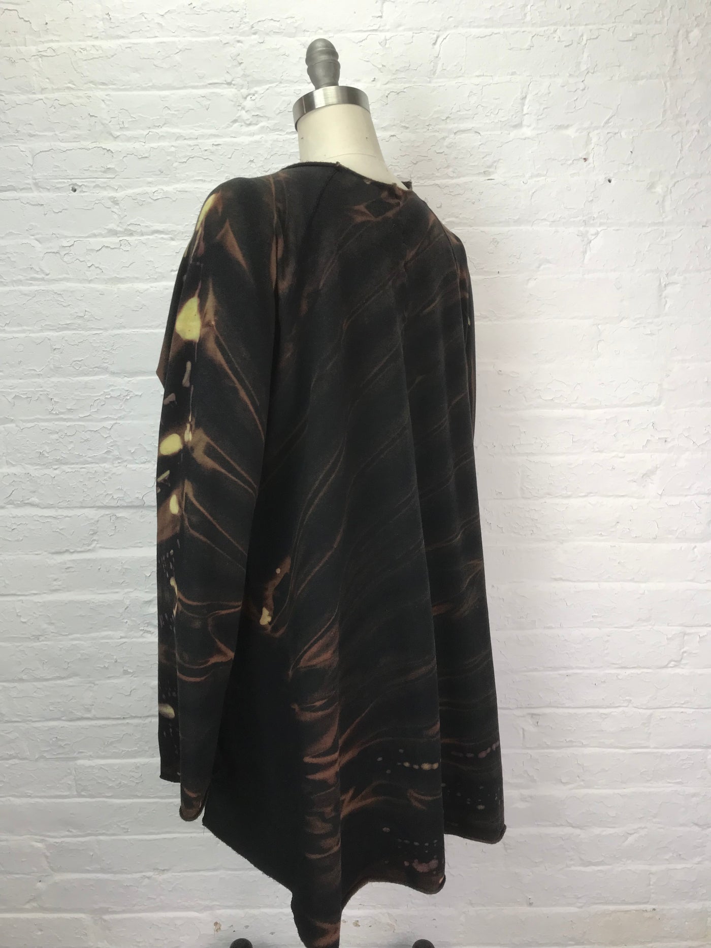 Oversized Stretch Fleece Raglan Tunic in Livewire - One Size