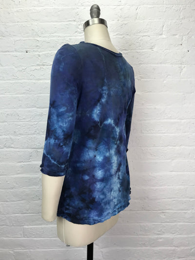 Isabella 3/4 Sleeve Top in Deep Blue Tangle
