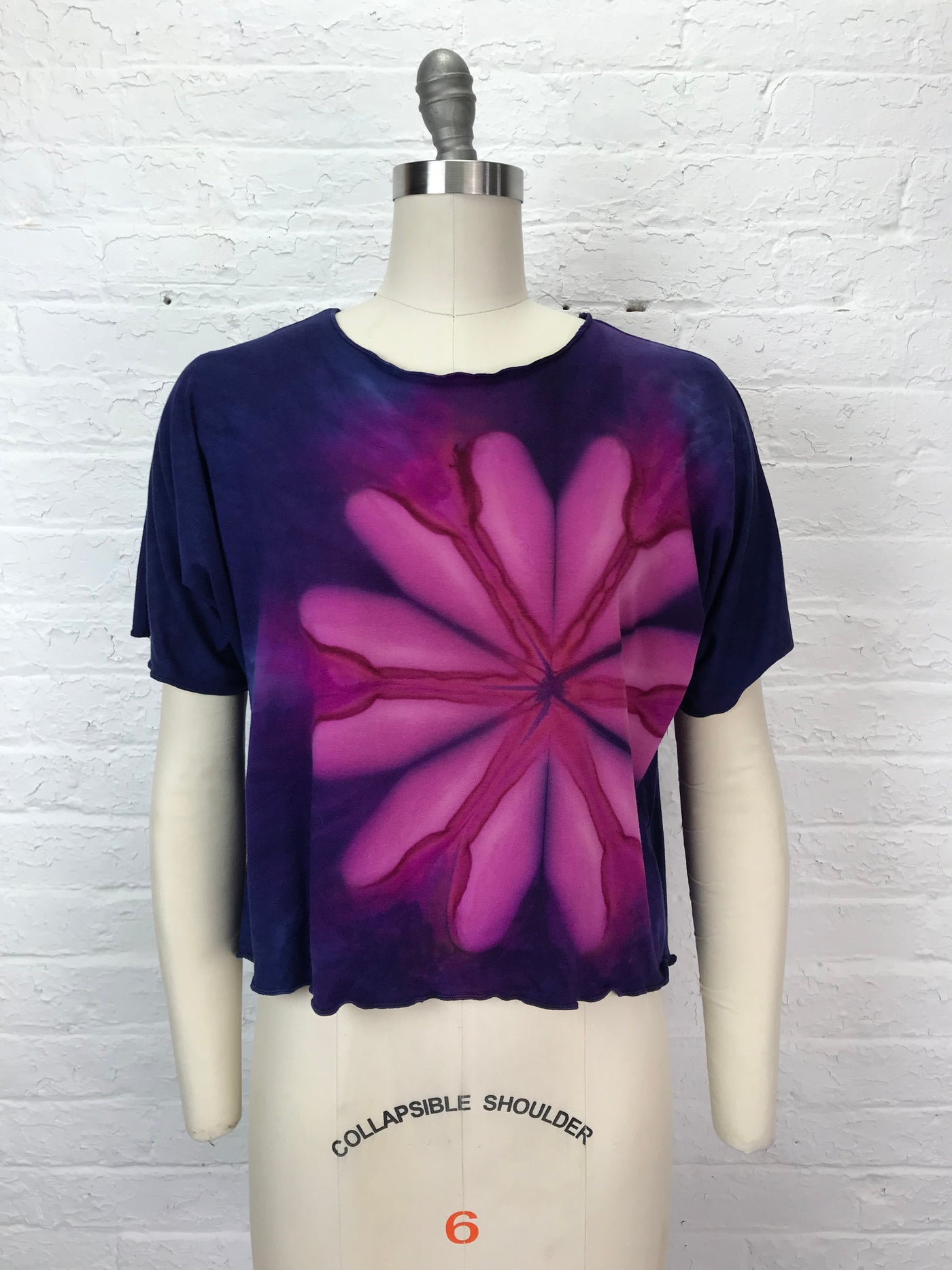 Juni Short Sleeve Petite Top in Amethyst Daisy - One Size