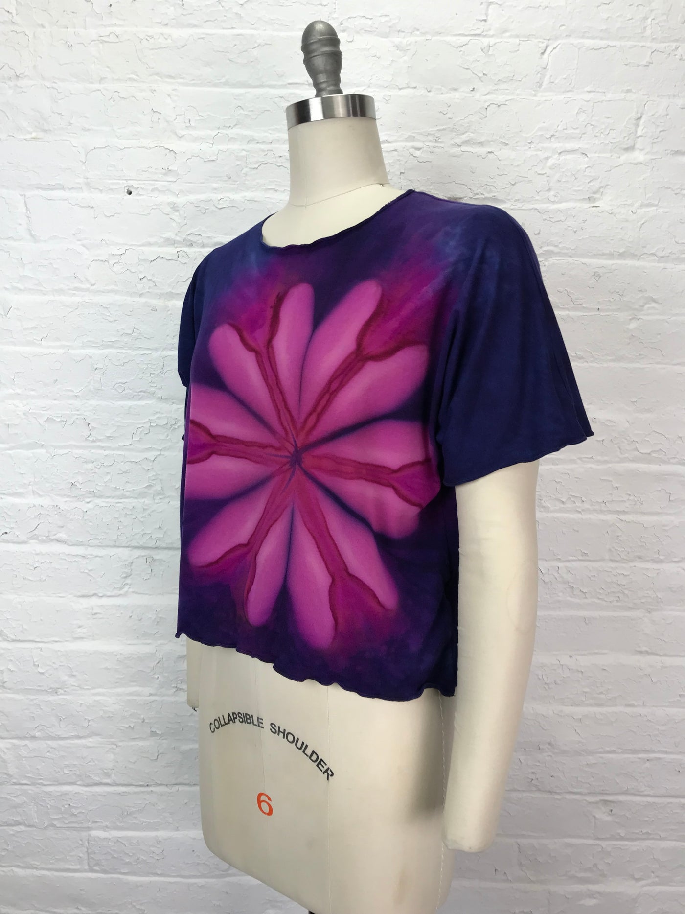 Juni Short Sleeve Petite Top in Amethyst Daisy - One Size