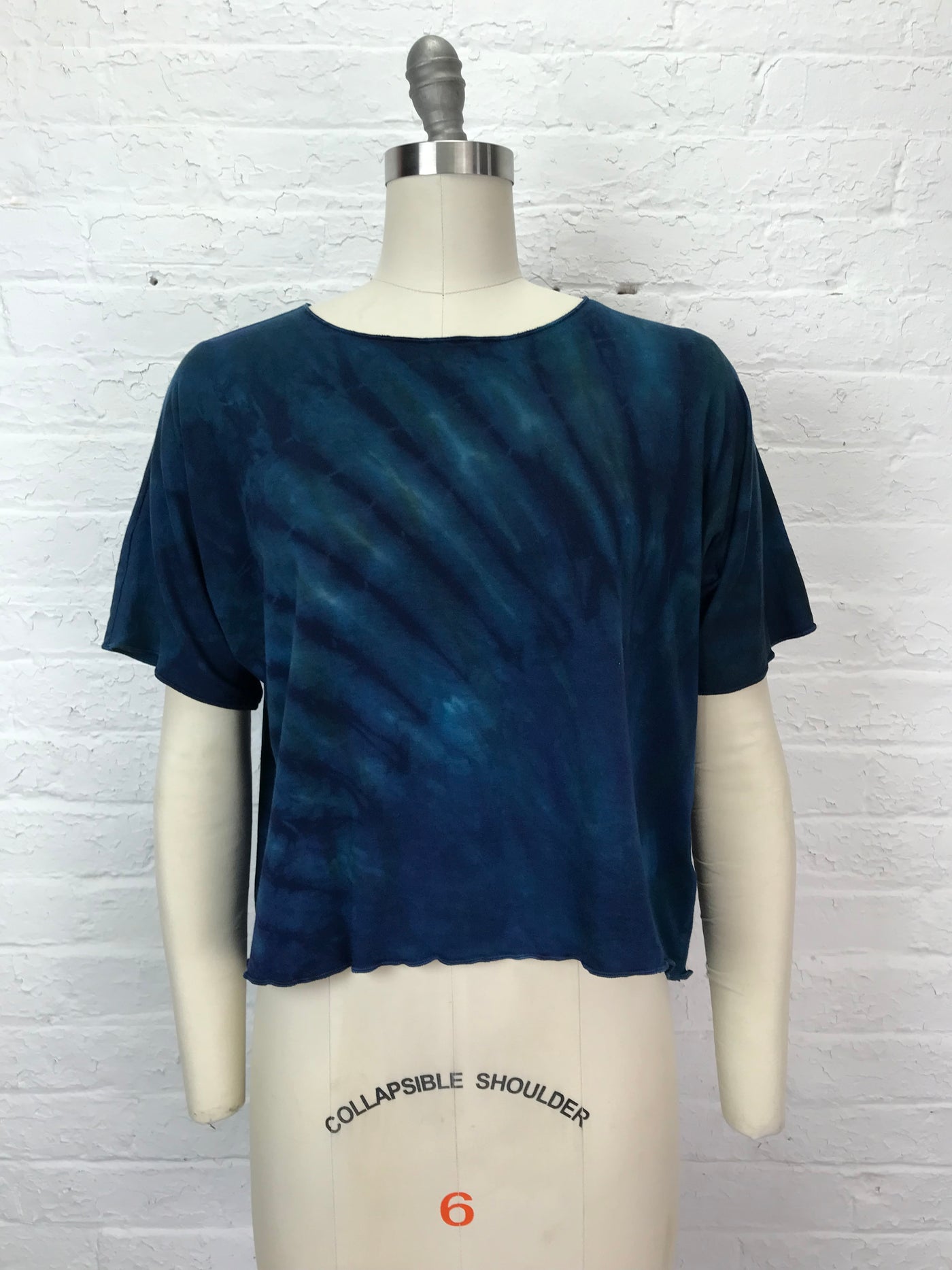 Juni Short Sleeve Petite Top in Midnight Arc - One Size