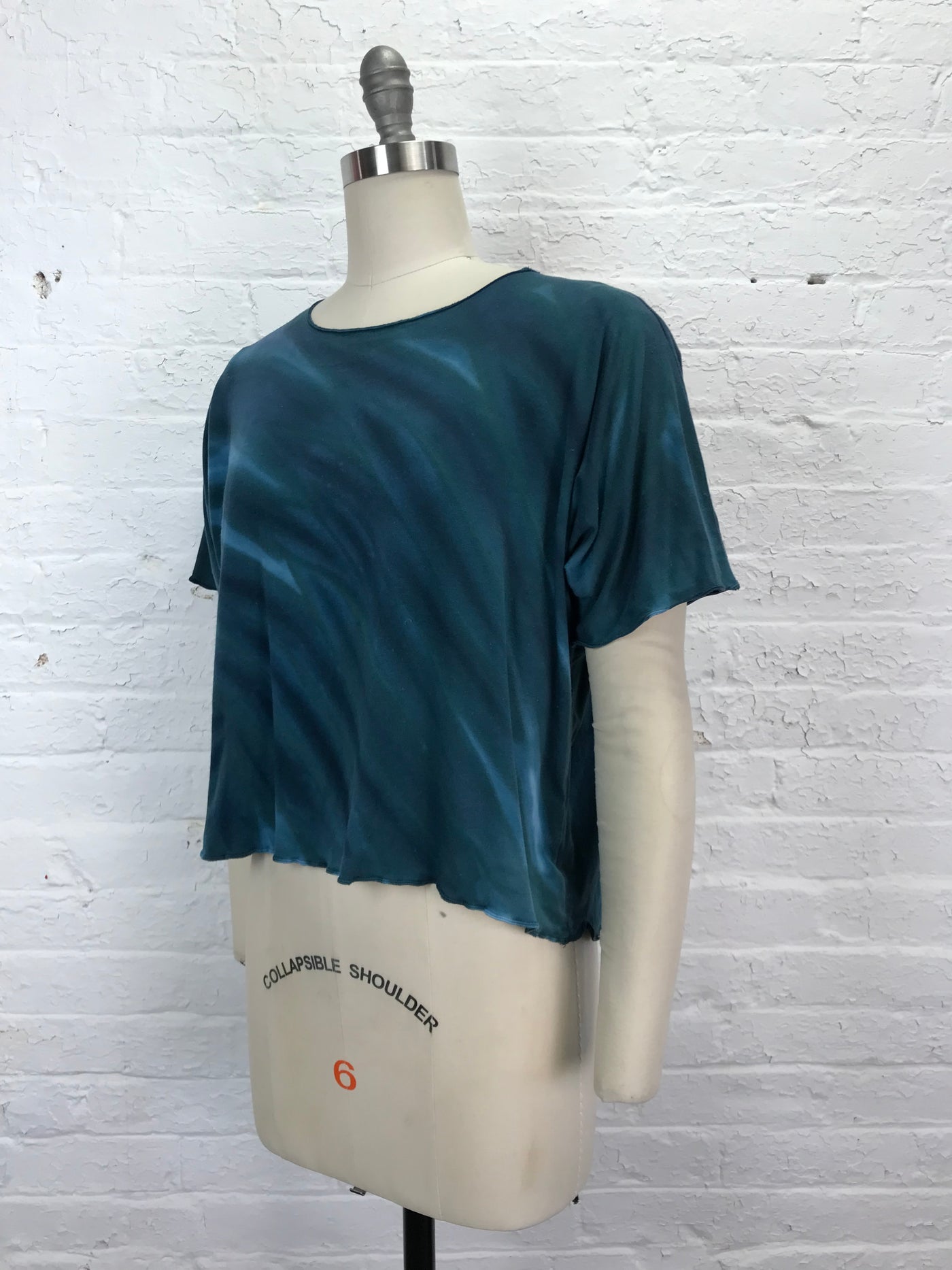 Juni Short Sleeve Petite Top in Dolphin Wake - One Size