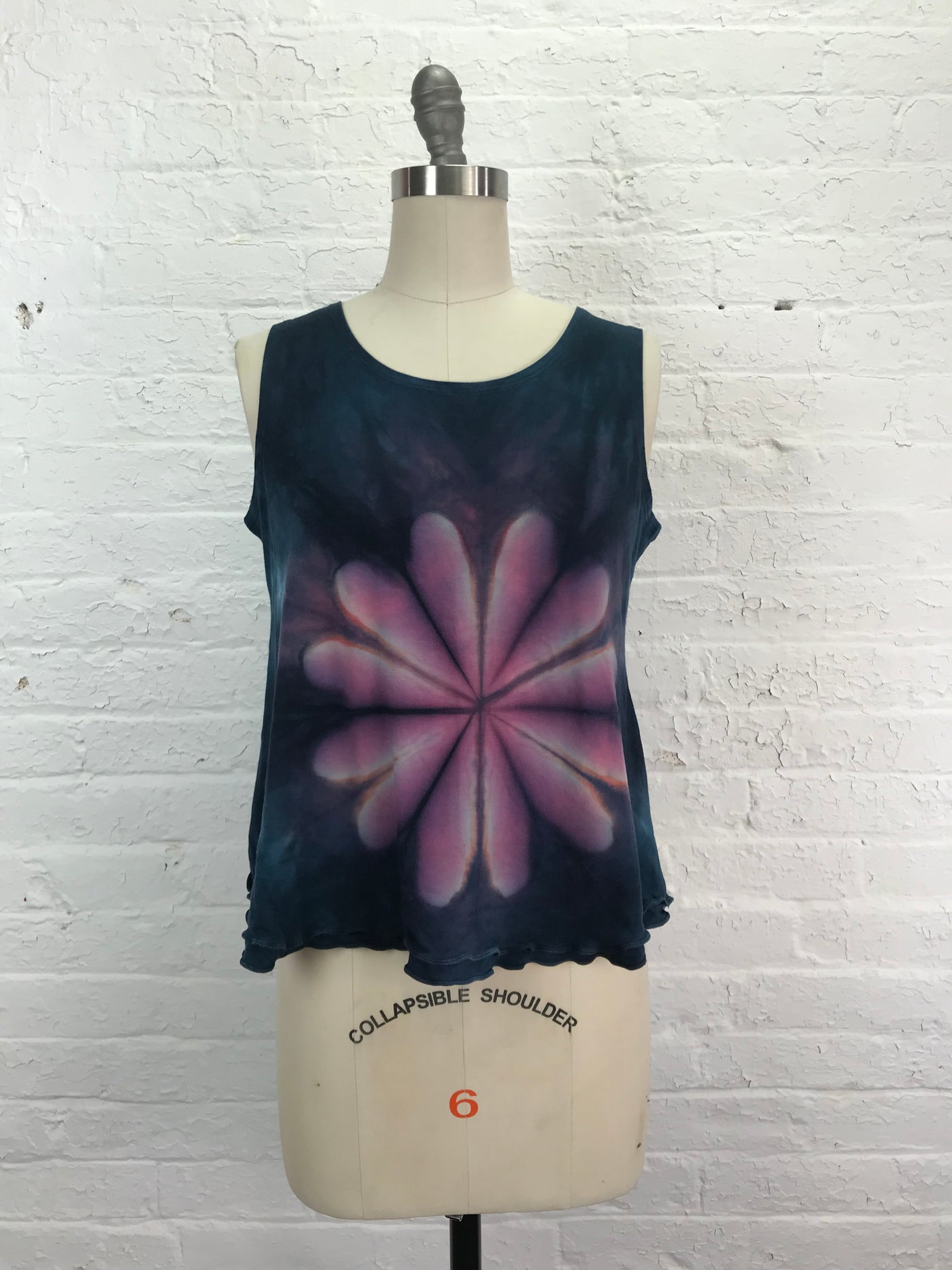 Eileen Tank Top in Pink Pinwheel Blossom