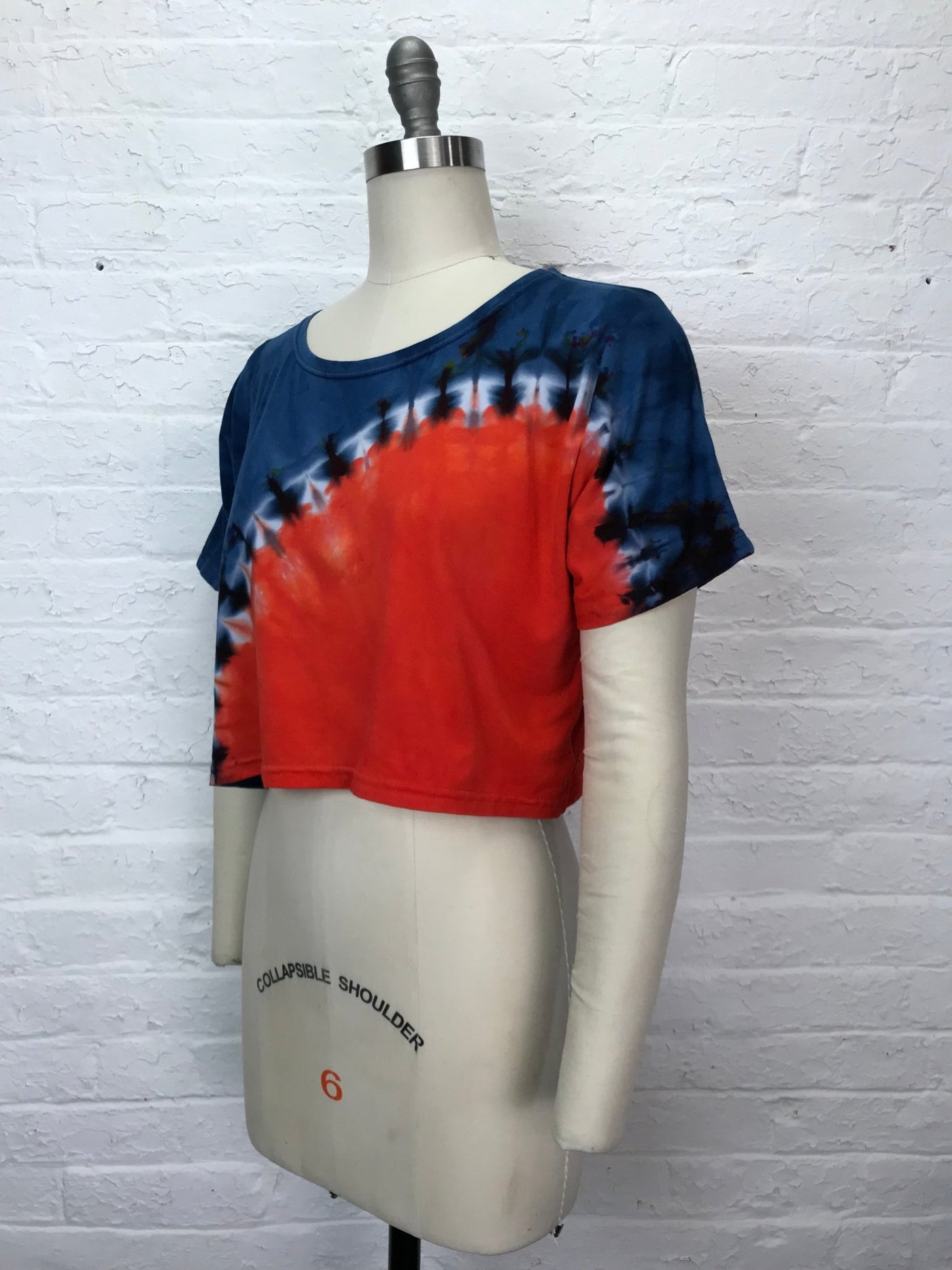 Astrid Crop Top in Seventies Sunset - One Size - Cloud Candy