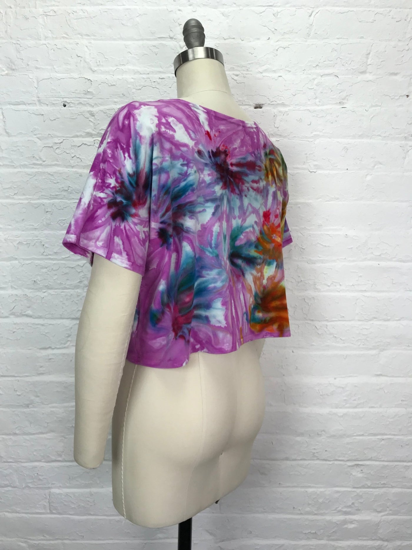 Astrid Crop Top in Wildflower Fireworks - Cloud Candy
