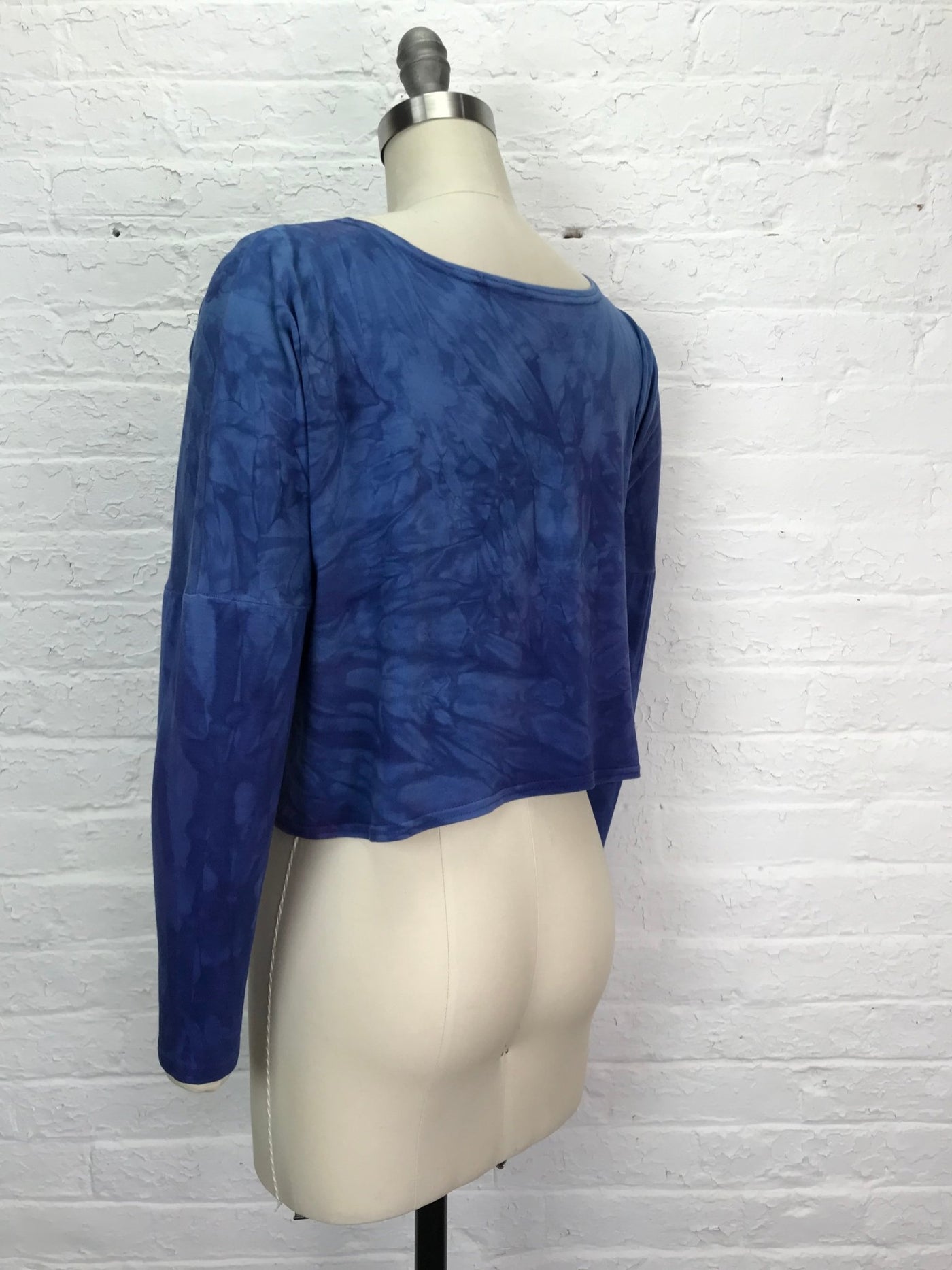 Astrid Long Sleeve Crop Top in Folk Art Heart - Cloud Candy