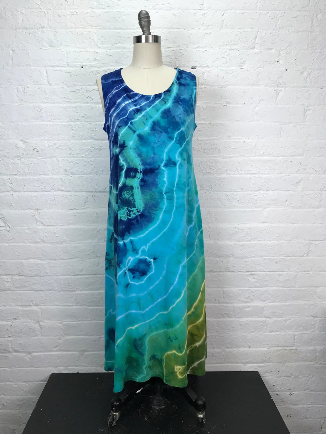 sirens midi dress UO Siren Strappy Back Midi Dress