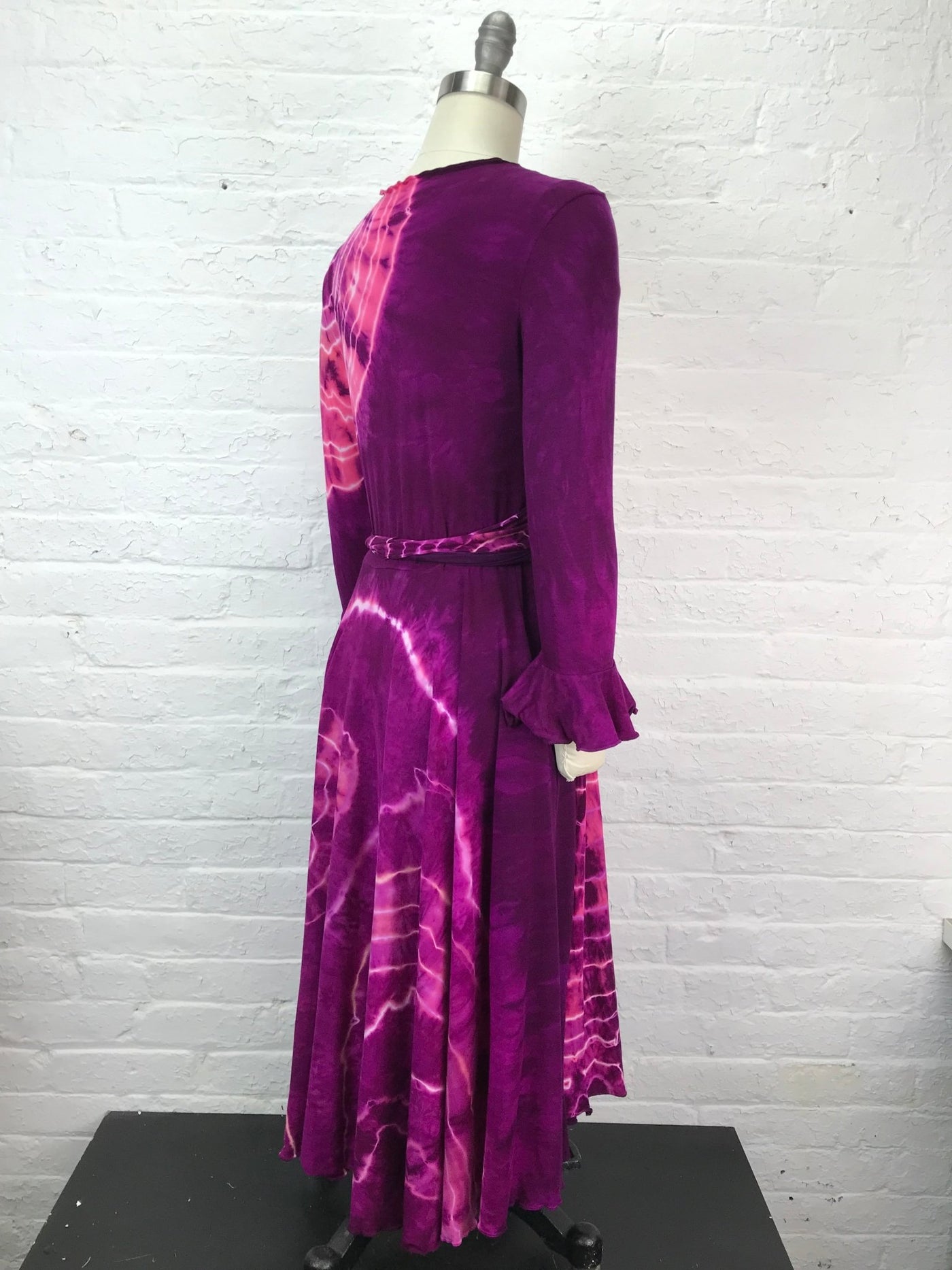Flamenco Wrap Dress in Strawberry Lightning Geode with Pockets - Cloud Candy