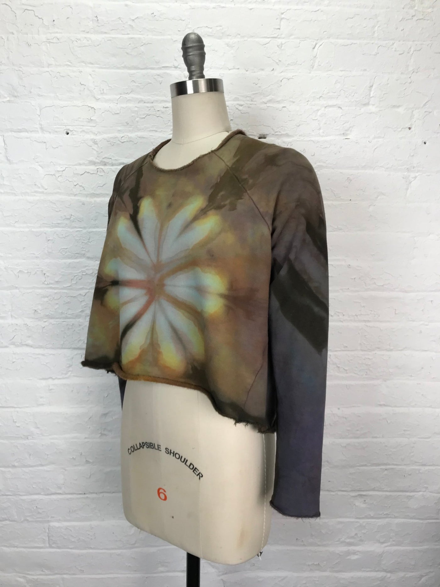 Heavyweight Fleece Cropped Sweatshirt in Luminous Moonstone Bloom - Cloud Candy