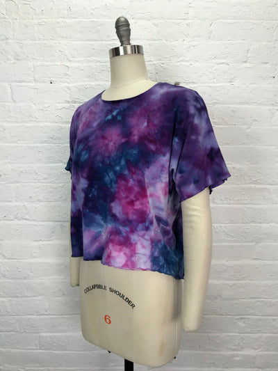 Juni Short Sleeve Petite Top in Bouquet of Asters - Cloud Candy