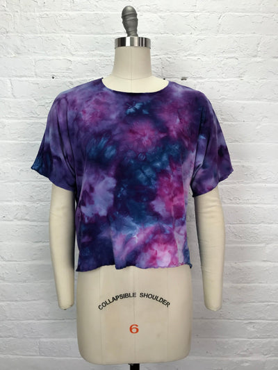 Juni Short Sleeve Petite Top in Bouquet of Asters - Cloud Candy