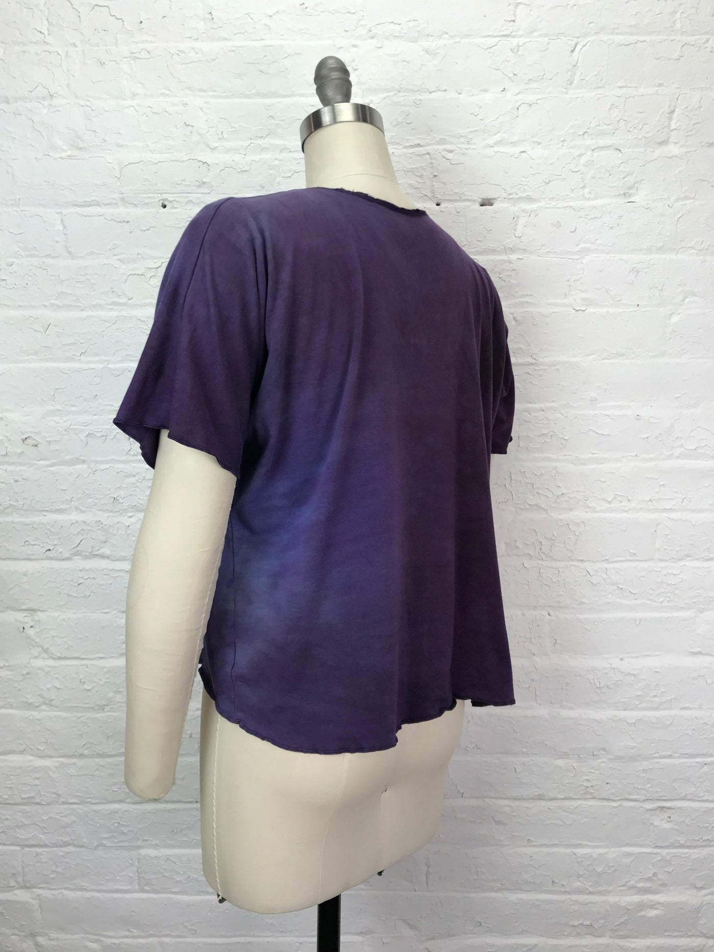 Juni Short Sleeve Petite Top in Night Blooming Cereus - One Size - Cloud Candy