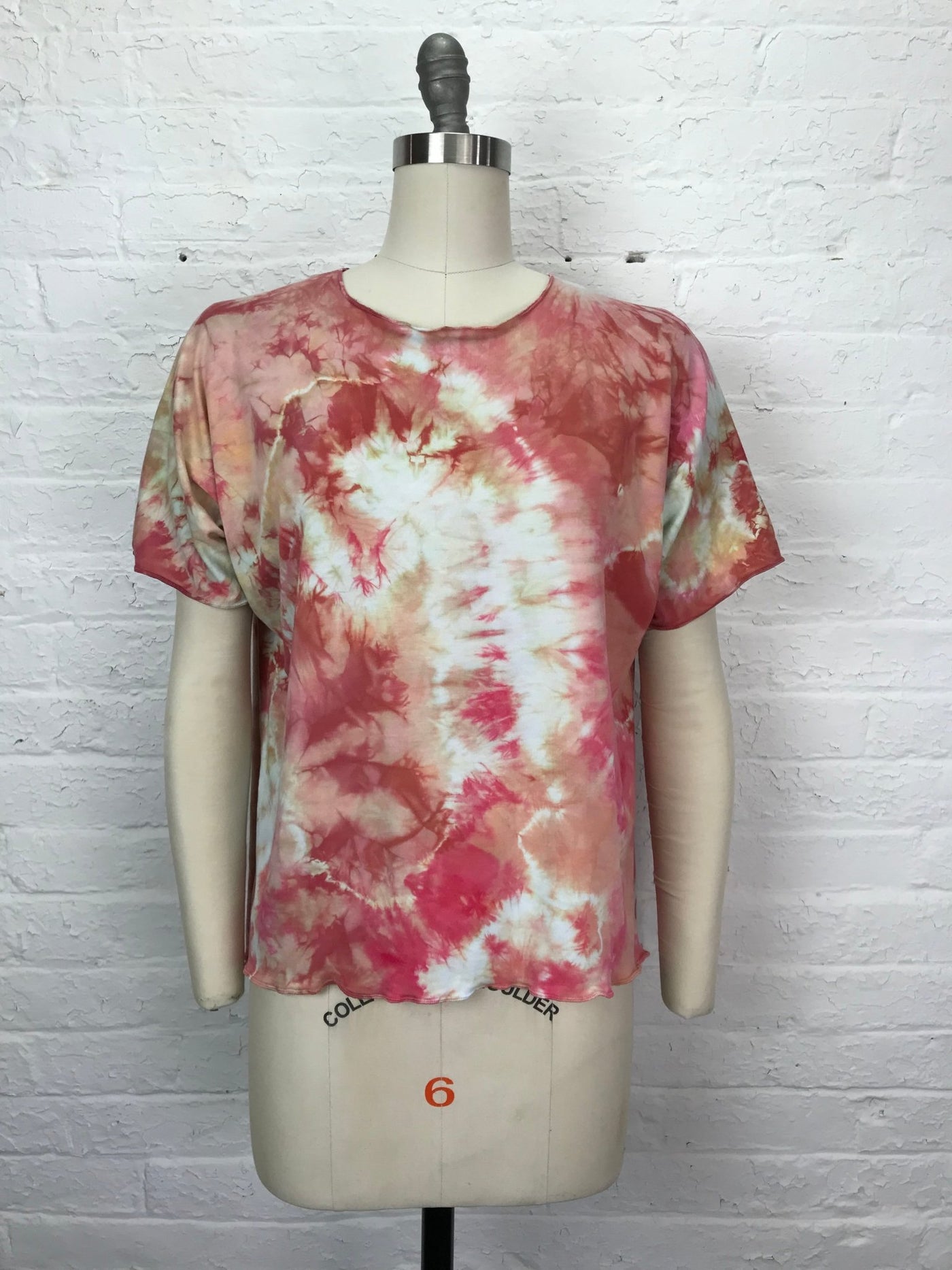 Juni Short Sleeve Shirt in Peachy Tangle - One size - Cloud Candy