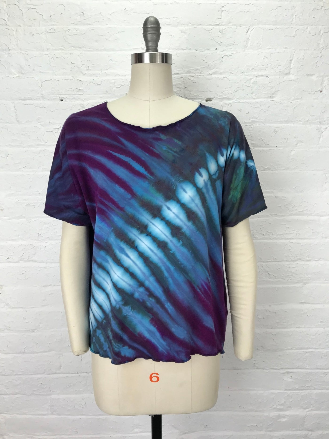 Juni Short Sleeve Shirt in Violet Flash - One Size - Cloud Candy