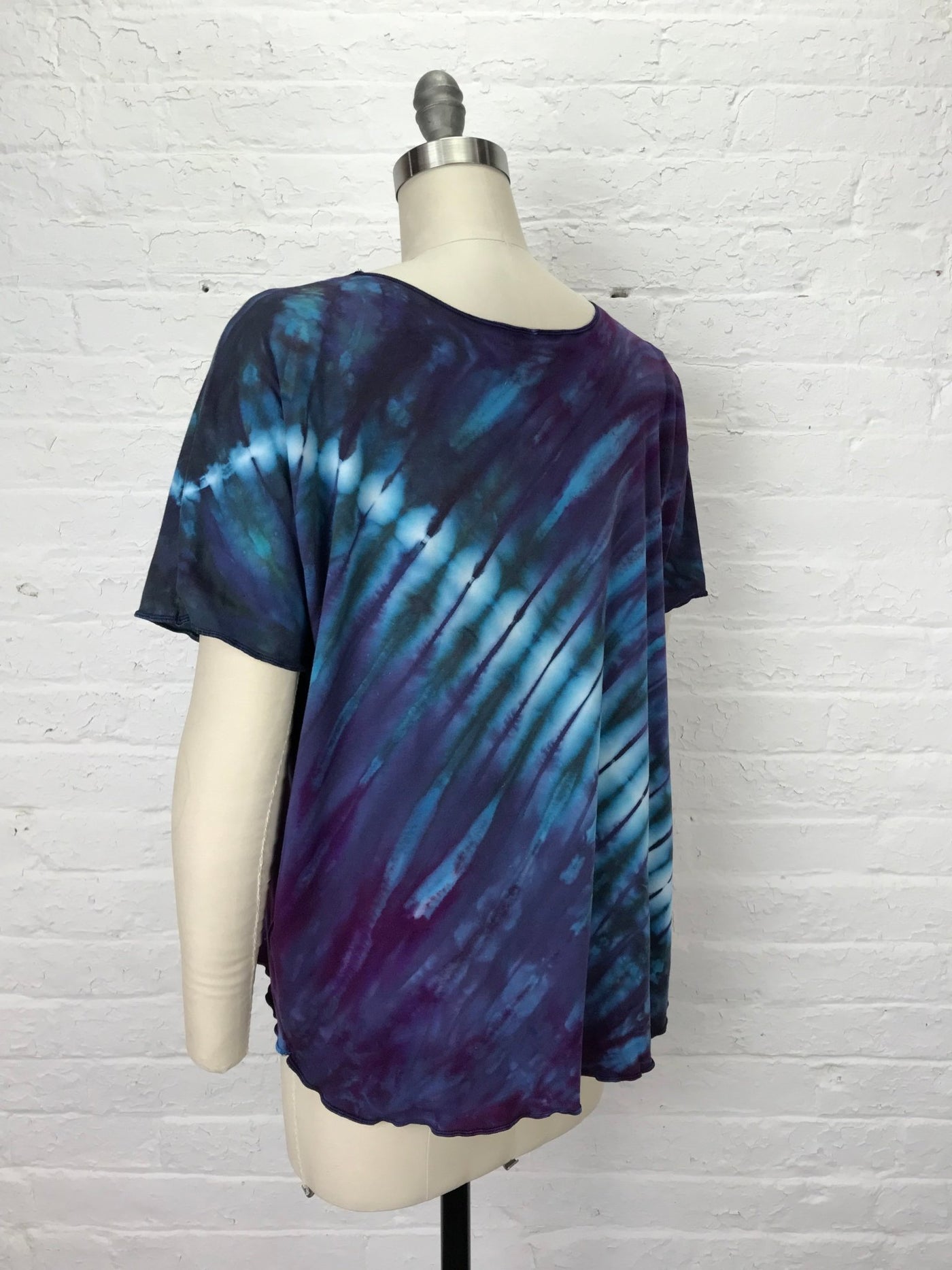 Juni Short Sleeve Shirt in Violet Flash - One Size - Cloud Candy