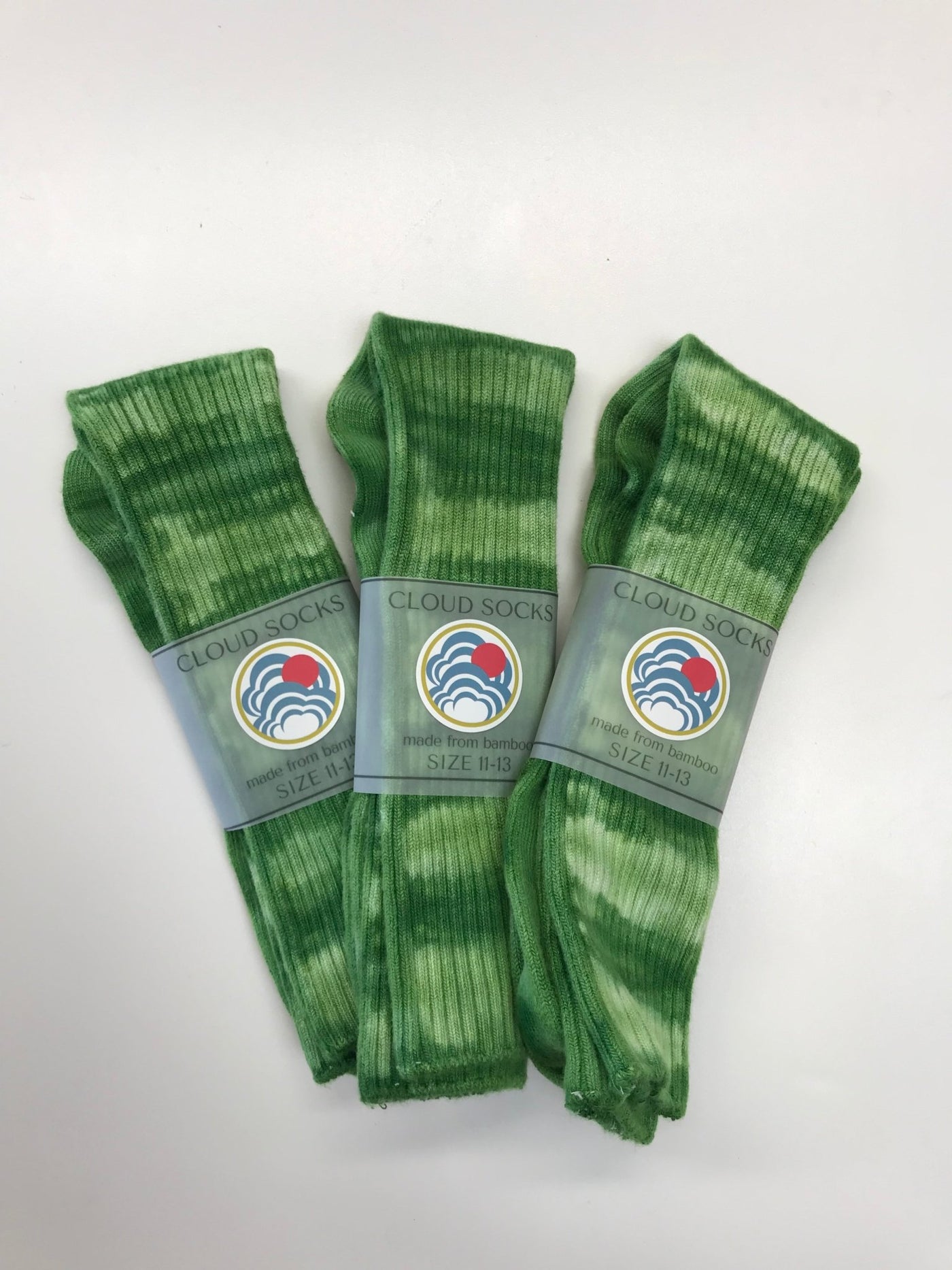 Men's Bamboo Crew Socks in Fairway Green - Cloud Candy