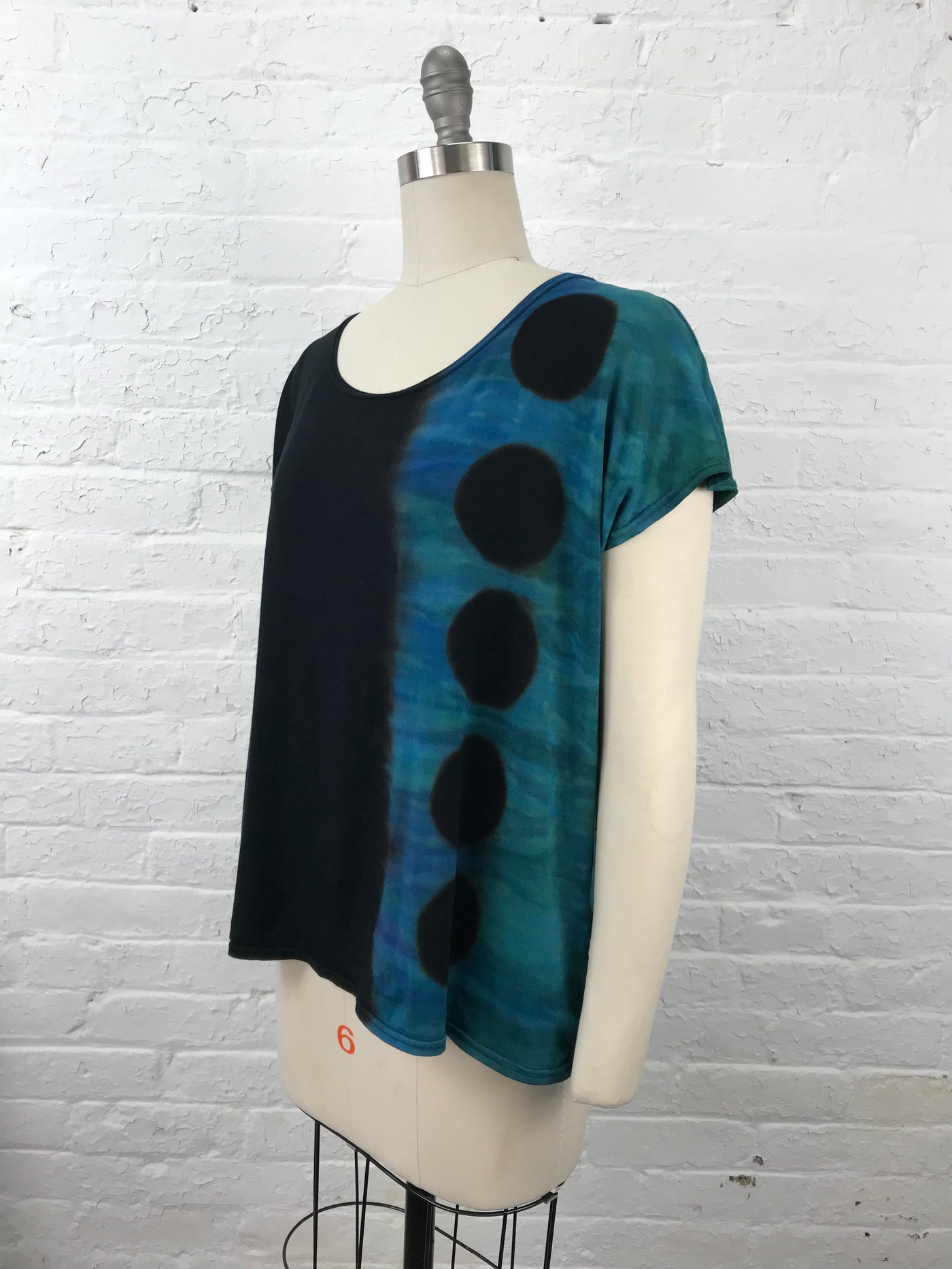 Elegant Shibori Dyed ELSIE TOP in Emeralds and Sapphires Eclipse - side view