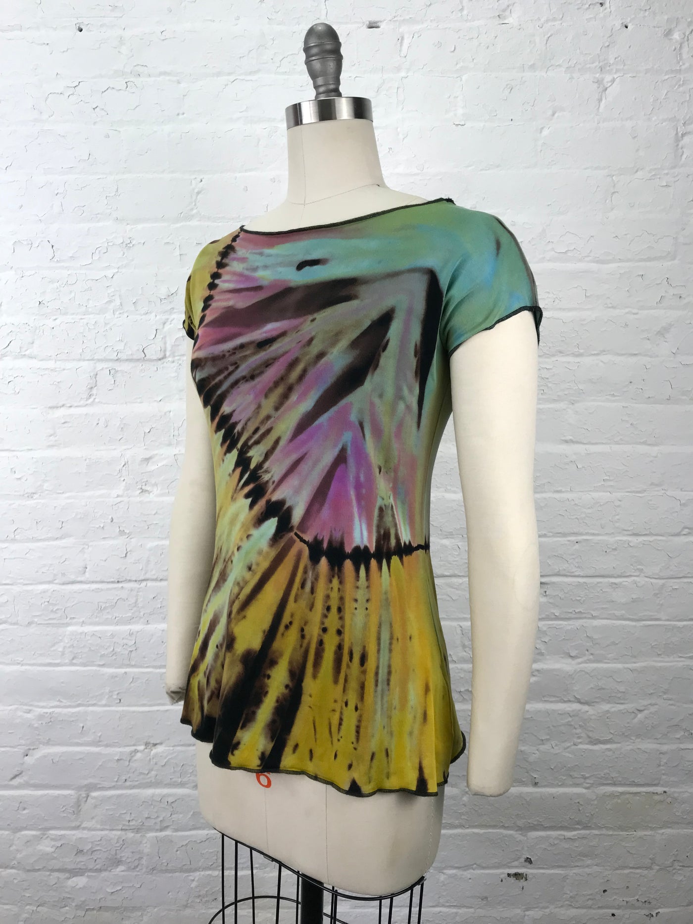 Elegant Shibori Dyed Fitted Candy Top in Spumoni Central - side view
