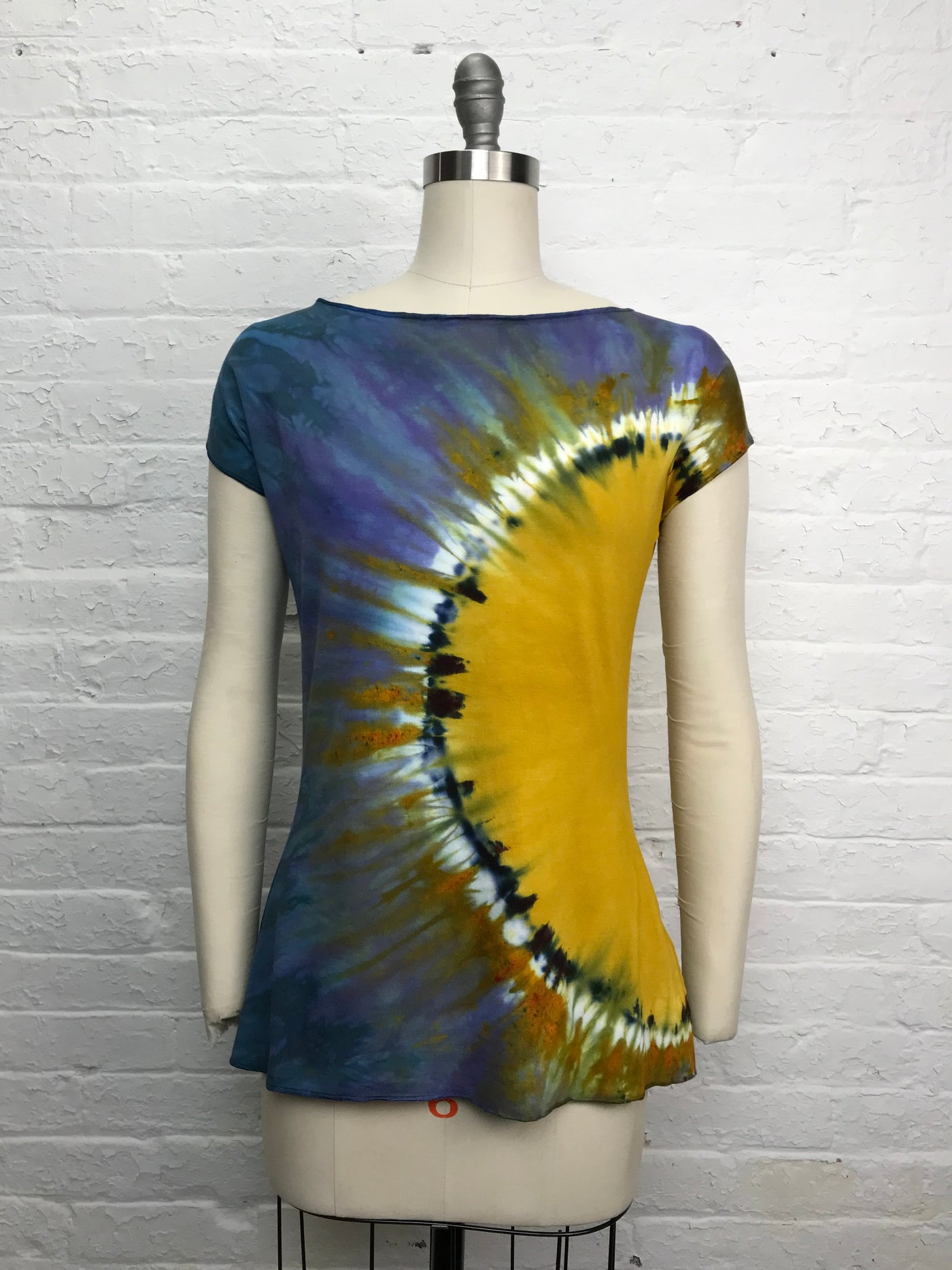 Bold Graphic Shibori Dyed Fitted Candy Top in Kalahari Sunrise - front view