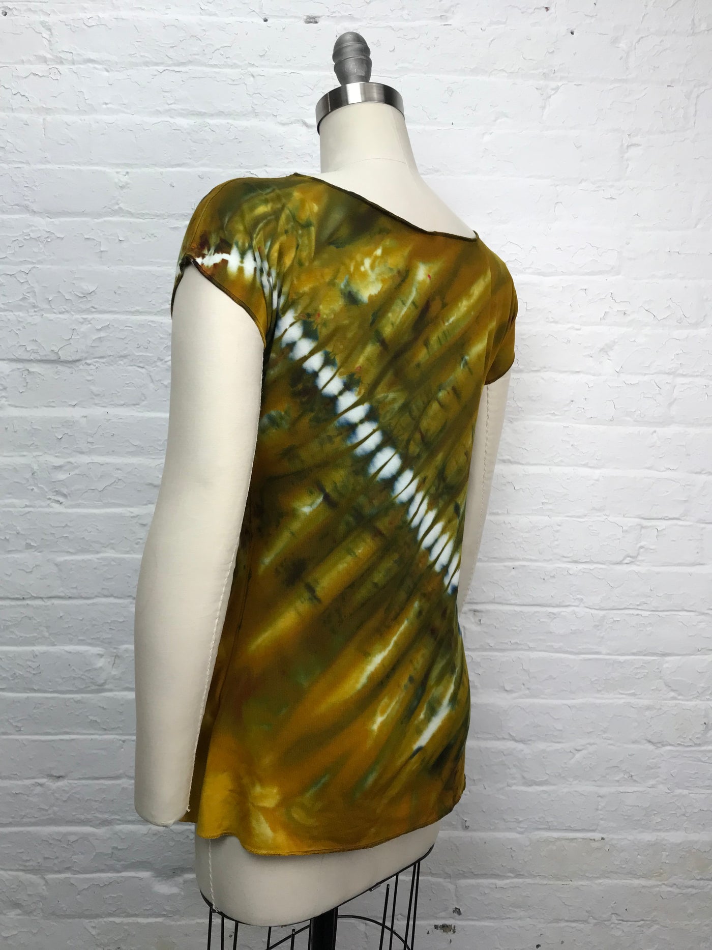 Bold Graphic Shibori Dyed Fitted Candy Top in Dijon Flash - back view
