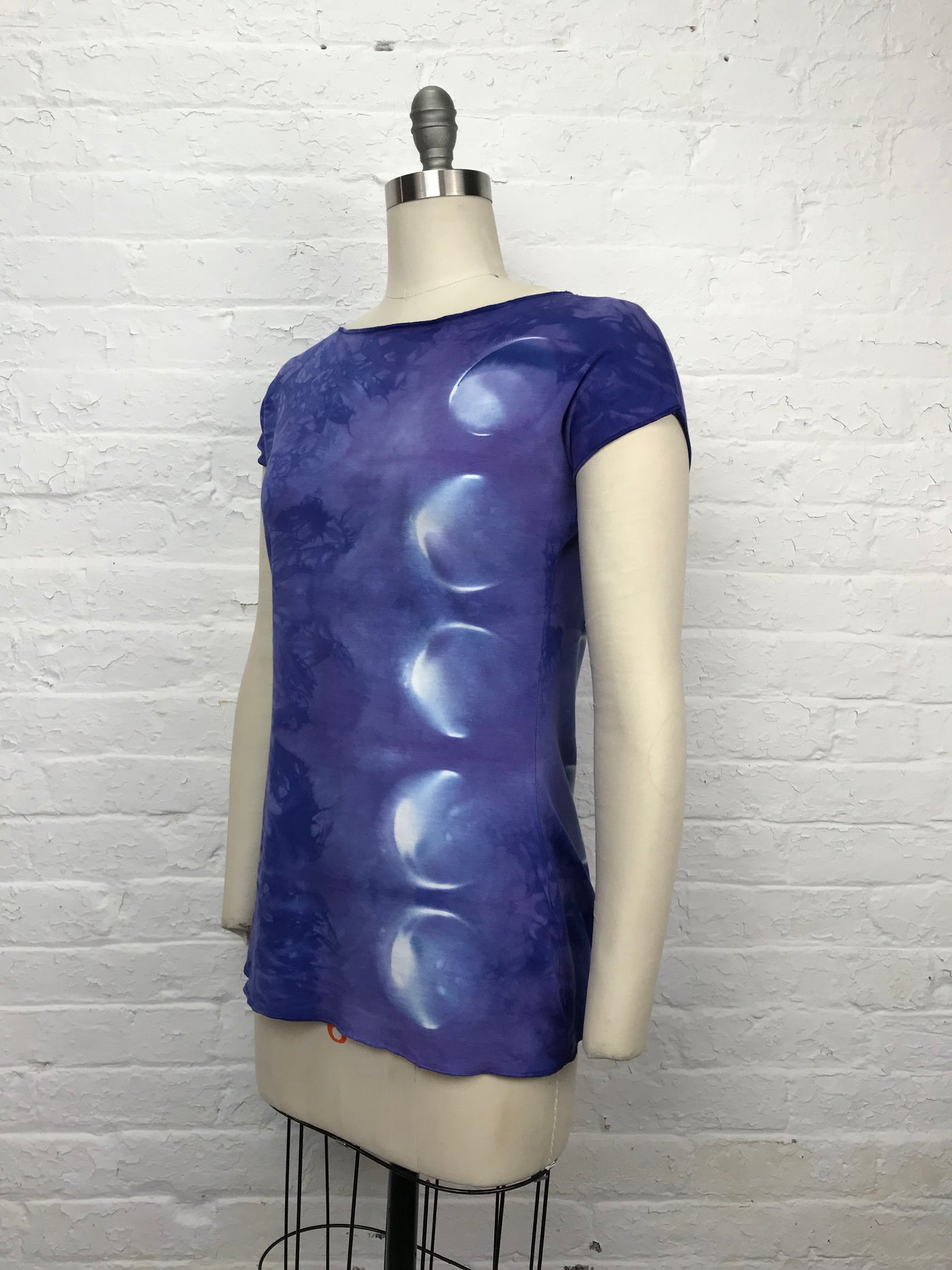 Elegant Shibori Dyed Fitted Candy Top in Morning Glory Eclipse - side view